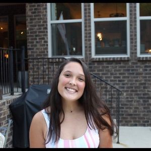 Meet your Posher, Ava